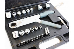 29 Pc Power Wrench Socket Hand Ratchet Tool Set Kit & Accessories